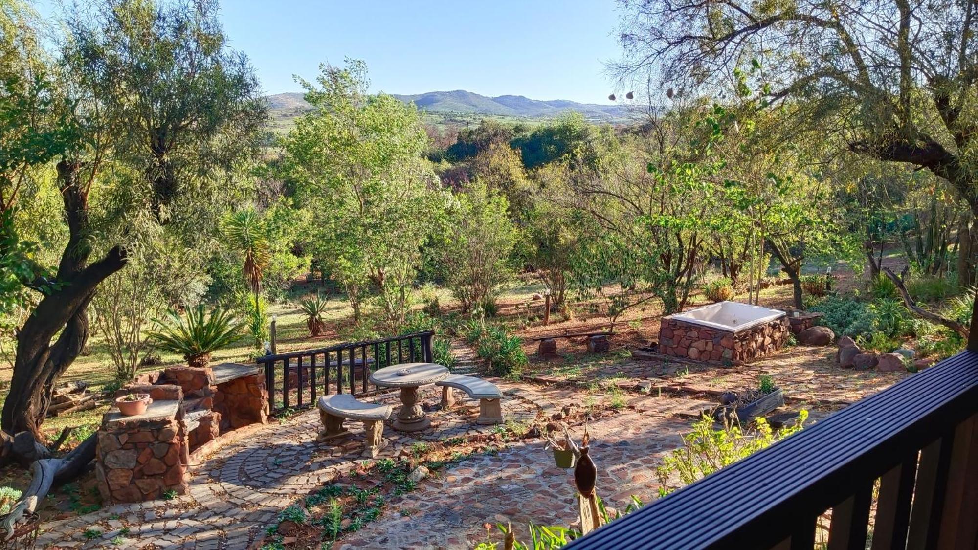 Koinonia Bush Lodge Hartbeespoort Esterno foto